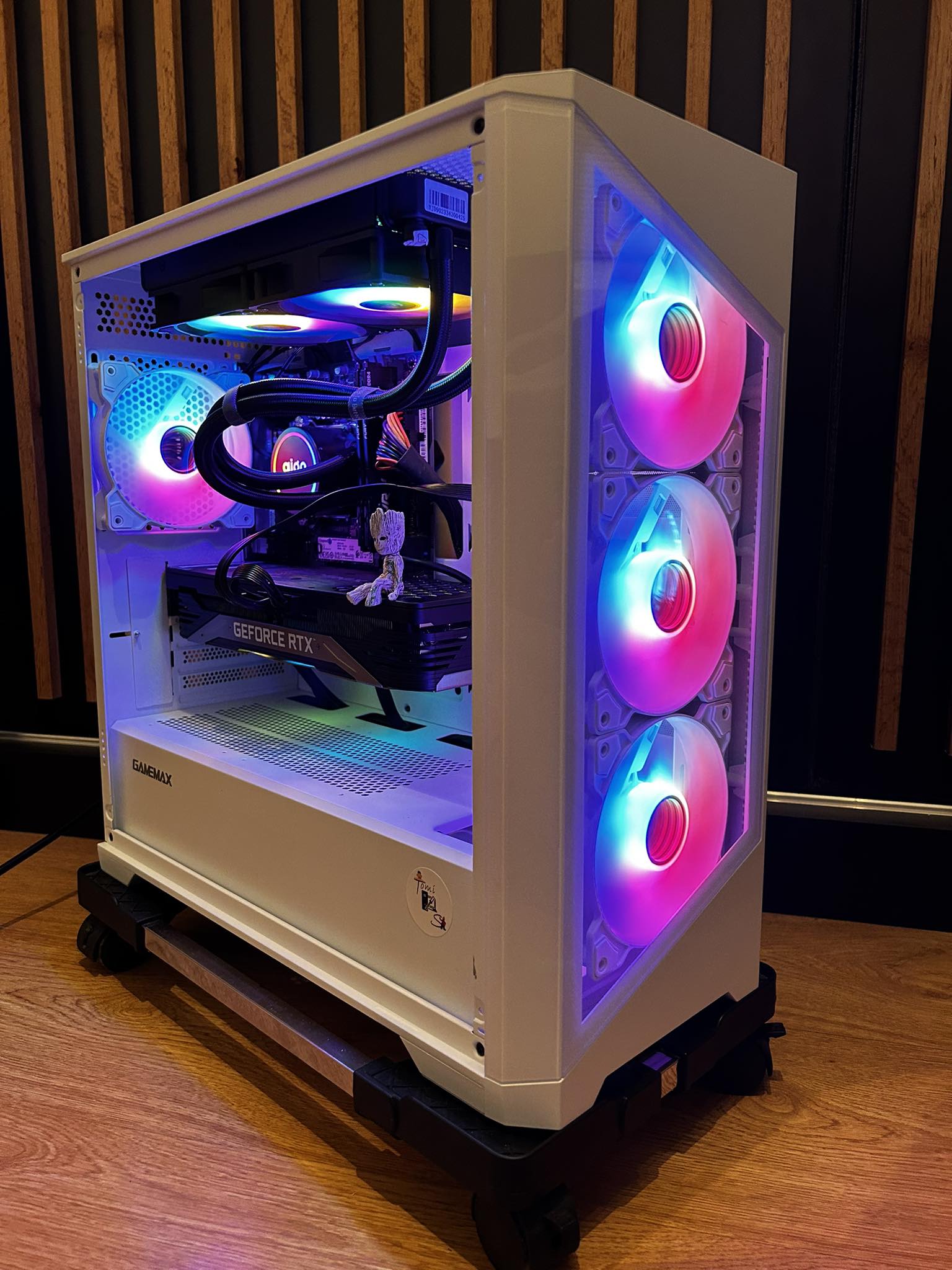 TOMIKON PC